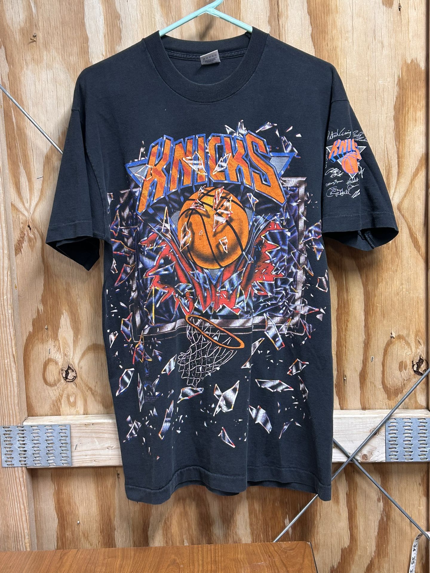 RARE Vintage 1992 NBA NY Knicks “SHATTERED” T-Shirt