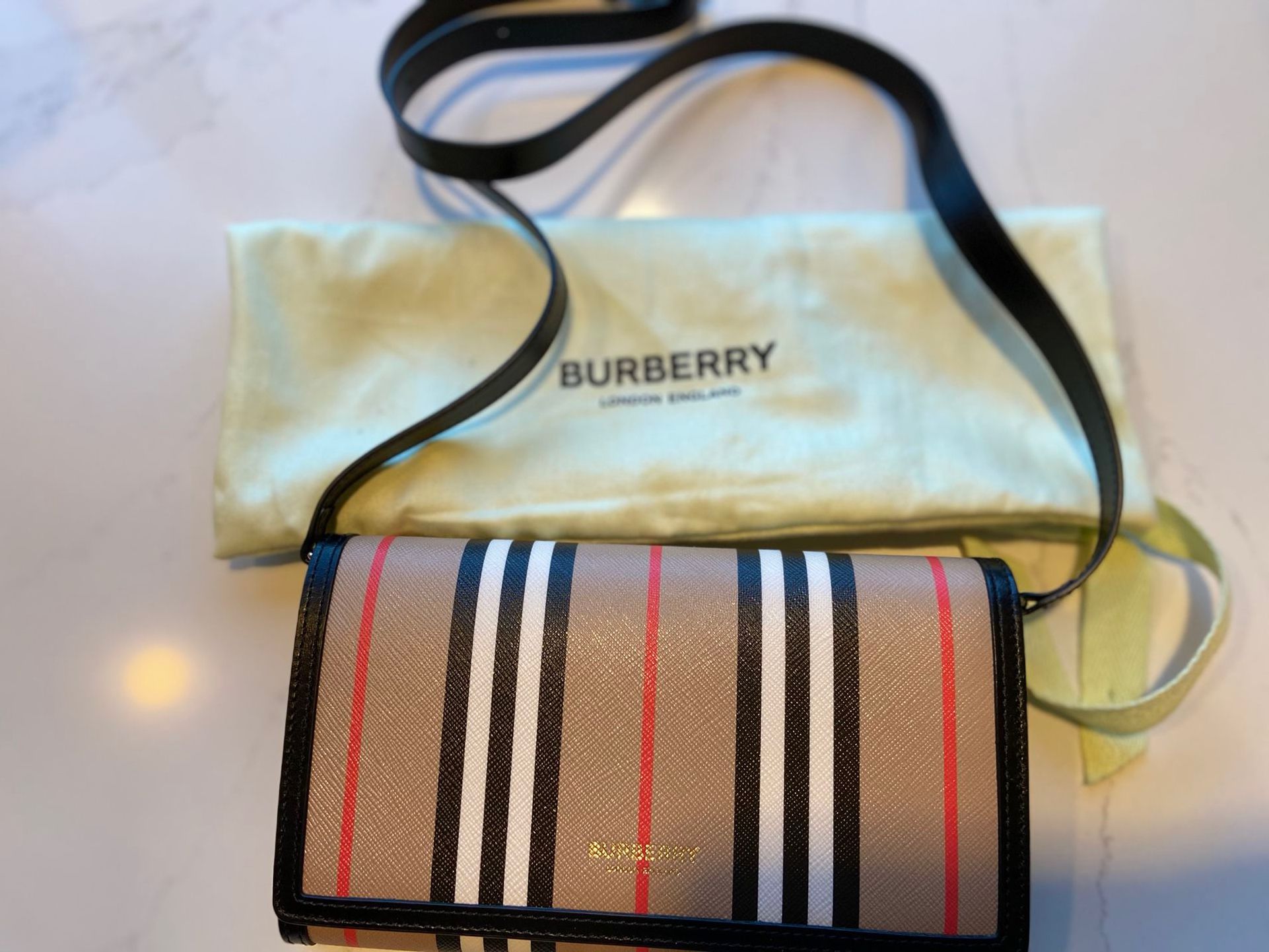 Burberry E-canvas Wallet with detachable Strap 