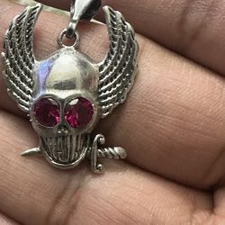 Skull Pendant With Necklace