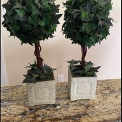 Set of Two Topiary Plants (fake/faux)