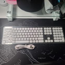 Mac Wireless Keyboard, Numpad, Up To 3 Devices