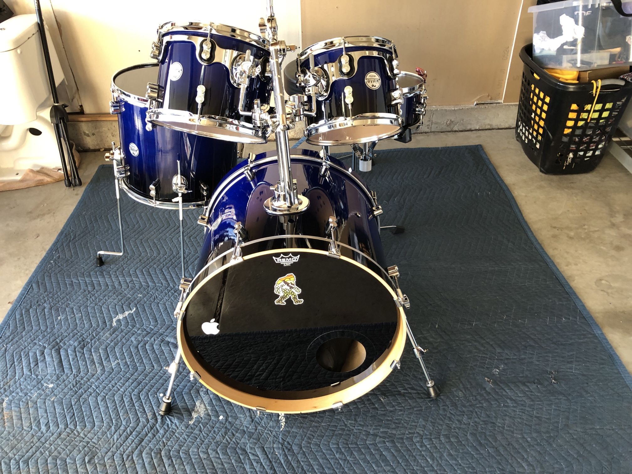 PDP Maple Concept Drum Set (complete With Cymbals Mics/throne/travel Bags