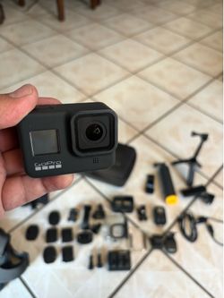 Go pro Hero 8 w EXTRAS