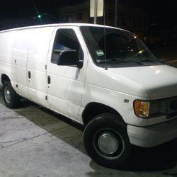 Ford Econoline E-350