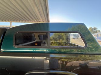 Camper shell