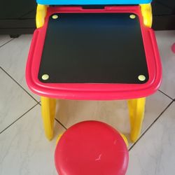 Crayola Play n Fold Art Studio 2 in 1 Drawing Board
