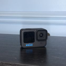GoPro Hero 10 Bundle – Great Condition!
