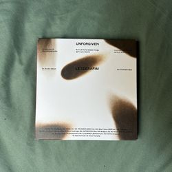 Le Sserafim ‘Unforgiven’ Compact Album (Blackened Red ver.)
