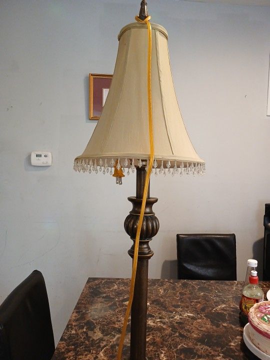 Lámpara De Mesa