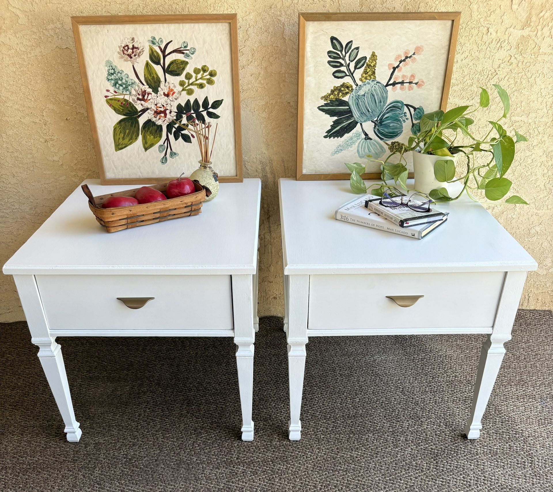 Nightstands/End Tables/Side Tables