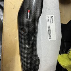  Akrapovic Head Shields 