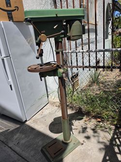 HEAVY DUTY DRILL PRESS.