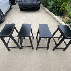 Dinning 4 Dinning Black Stools