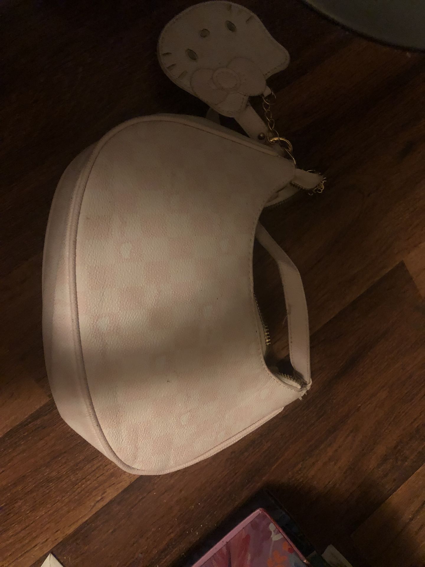 Hello kitty purse
