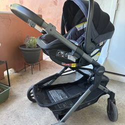 Graco Stroller and Car Seat With Base