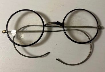 RARE AUTHENTIC 1800s VICTORIAN “AUROID” GOLD-FILLED EYEGLASSES w/ ORIGINAL CASE