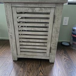 End Table Crestview Collection