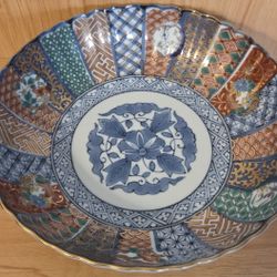 Japanese Imari Fluted Scalloped Edge Bowl