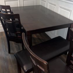 Dining Room Table - 4chairs -1 Bench 