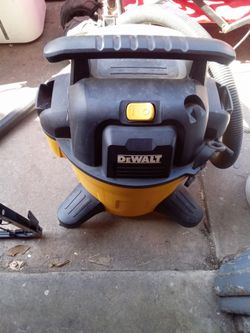 DeWalt shop vacuum