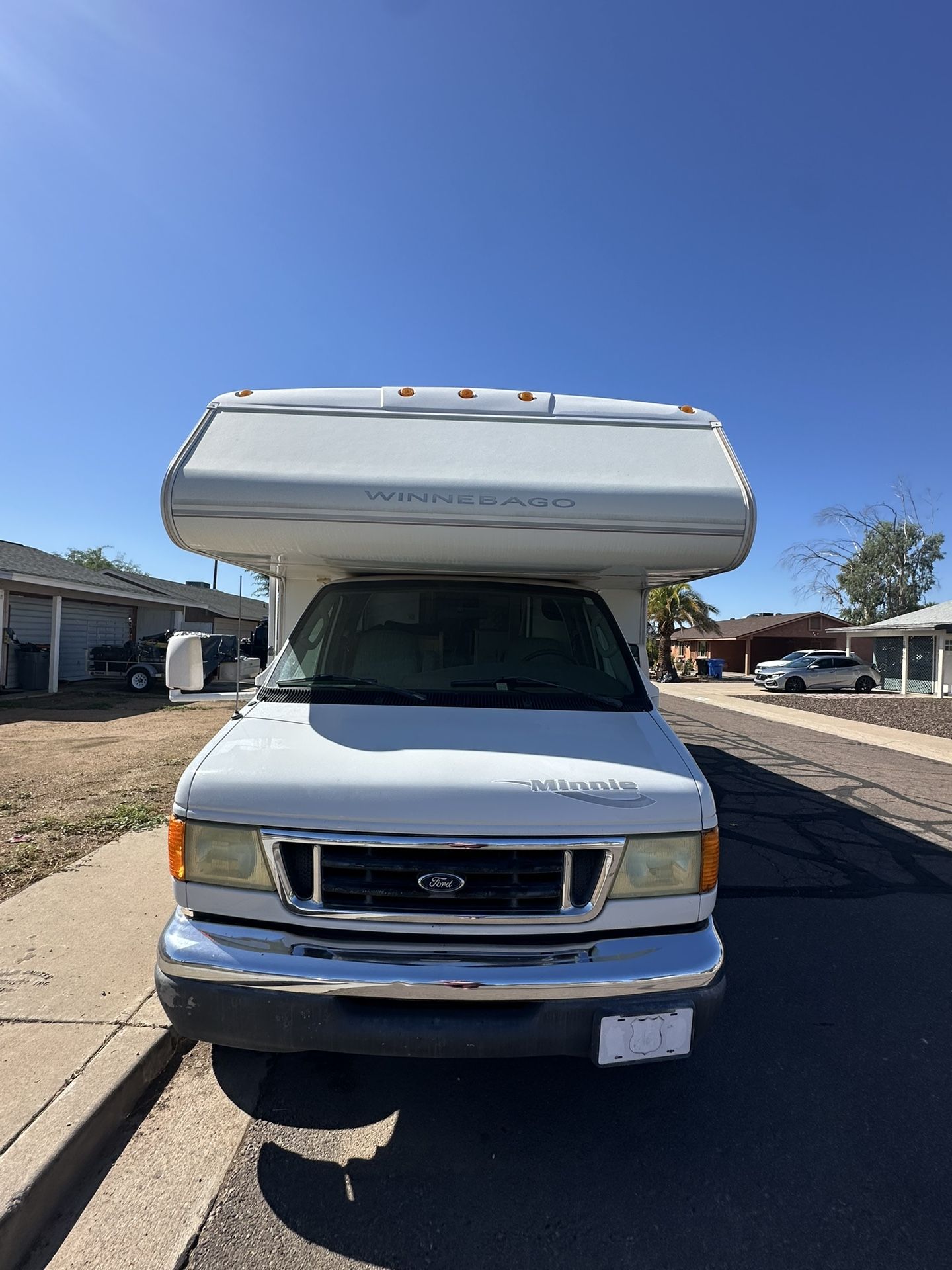 2004 Winnebago Minnie Winnie