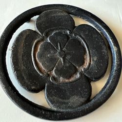 VTG Black Cast Iron Footed 4”Japanese Teapot Floral Trivet