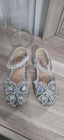 Girls Silver Jeweled Flat Sandals with Pearl Strap