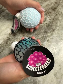 Squeeze mesh balls