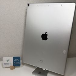 2017 iPad Pro 12.9 inch 2nd Gen 64gb 6/10 Good Condition. Bad Rear Flash & Camera #0263