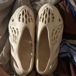 beige adidas yeezy foam runners