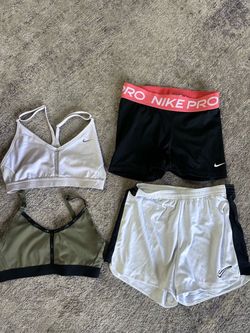 Nike woman’s size small