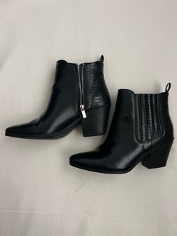 Women's Black Pointed Toe Heeled Ankle Boots Sz 8