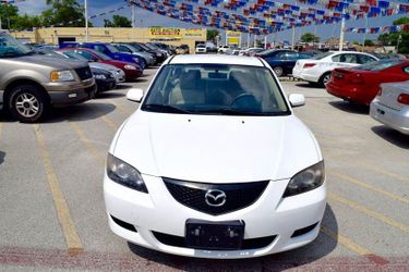 2005 Mazda MAZDA3 i 4dr Sedan