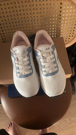 Avía girl shoes big kid size 1