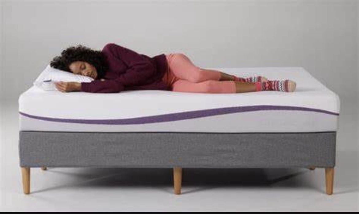 Queen Purple Mattress Like New 70 Off Retail
