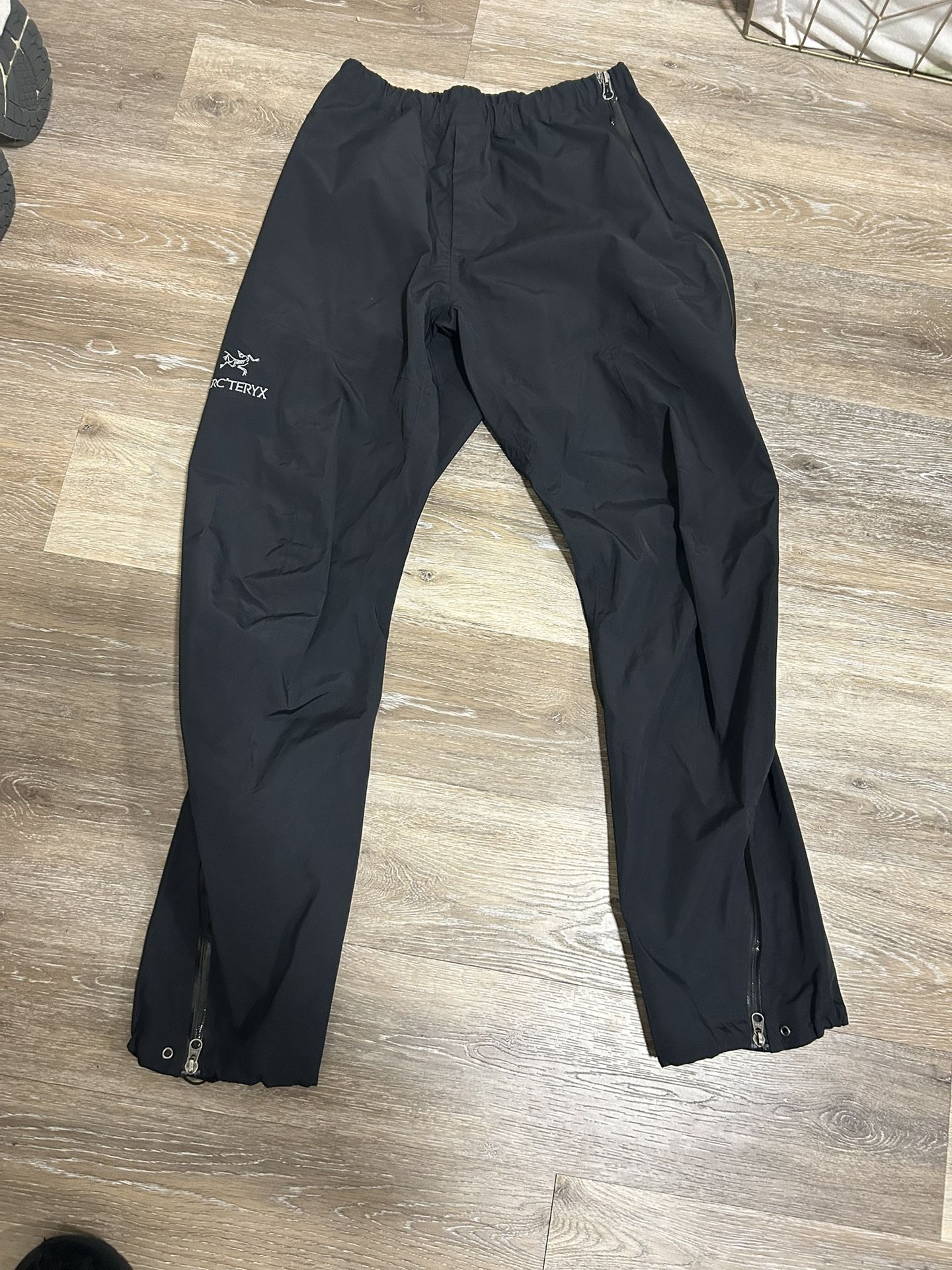 *Send Offer*Arc’teryx Pants Size Large Fits Small And Medium