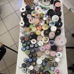 ACRYLIC POWDERS & PRACTICE HAND 