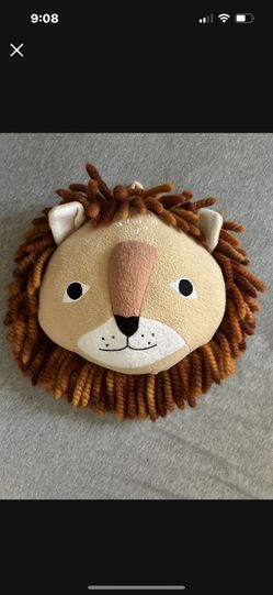 Crane Lion Head Decor