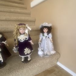 Dolls 