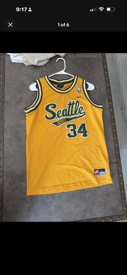 Entire sports memorabilia collection / toy collection