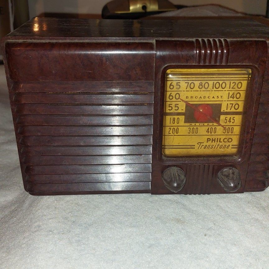 Philco Transitone Vintage Backlit Tube Radio $65