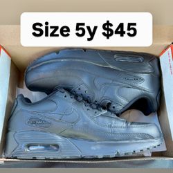 Nike Air Max Size 5y
