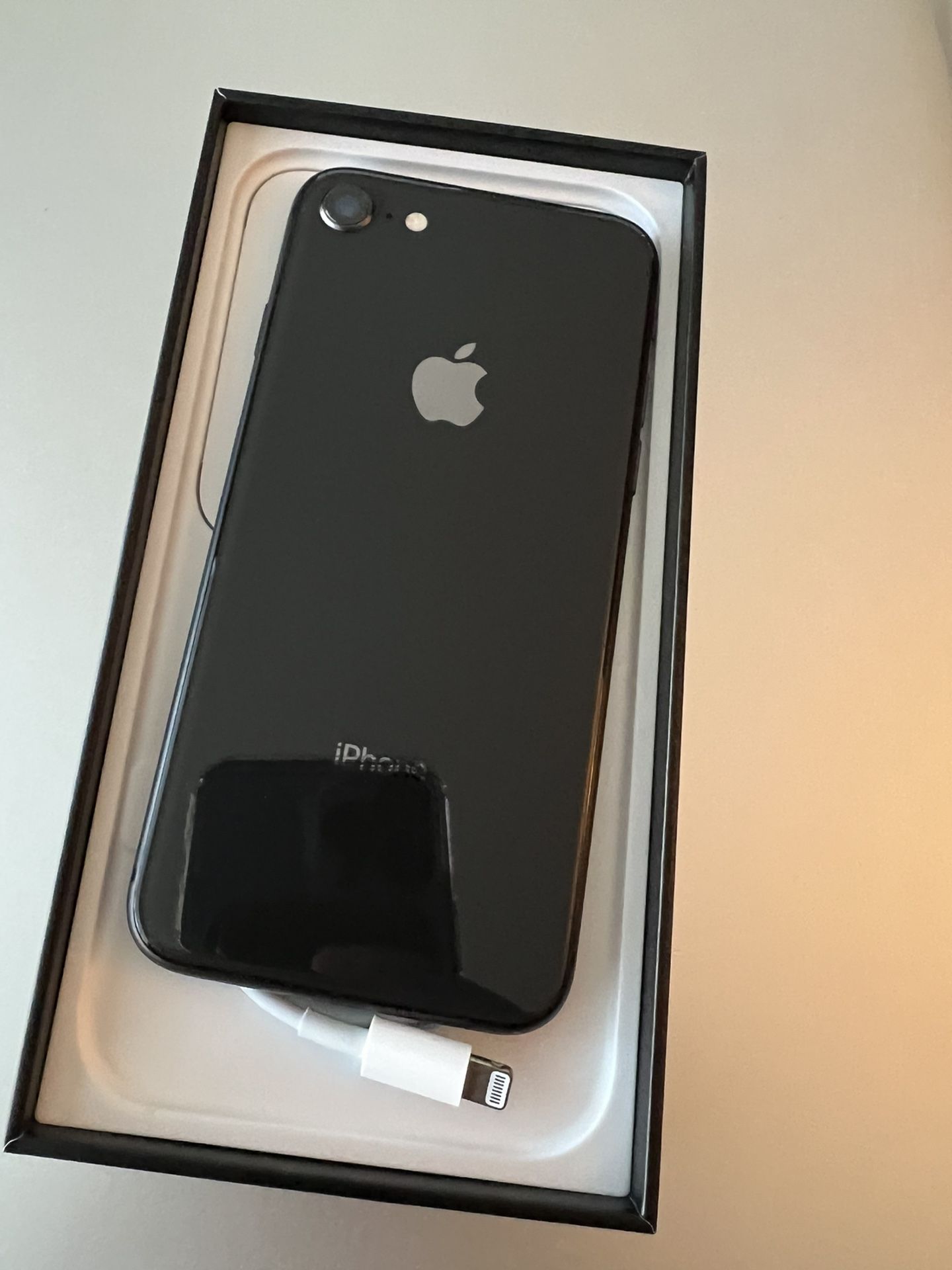 Iphone 8 Jet Grey 64GB ANY CARRIER