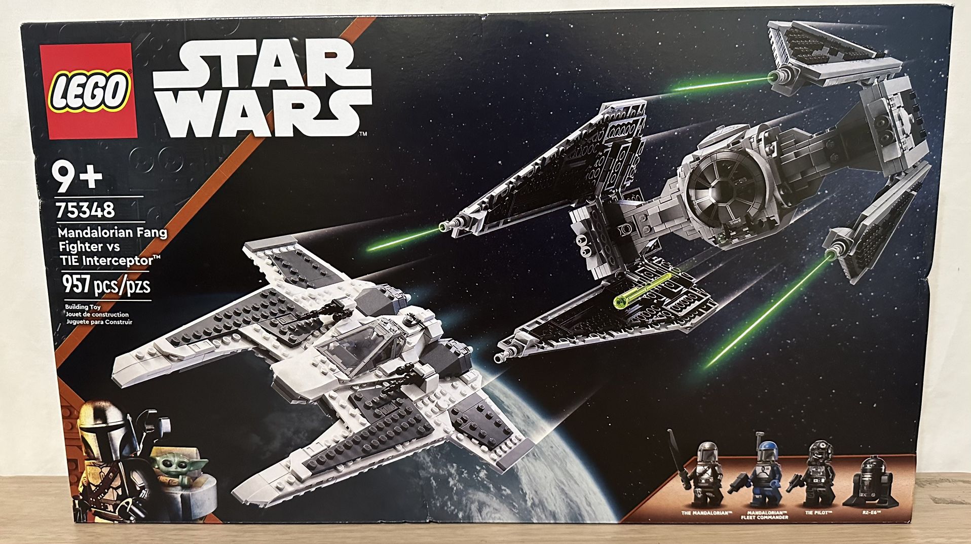 LEGO Star Wars: Mandalorian Fang Fighter vs. TIE Interceptor (75348) NIB