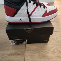 New Jordan Nu Retro 1 Low
Varsity Red Black