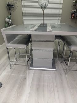 Dining room set