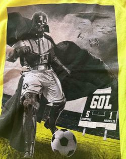 New kids size 5-6 Darth Vader Soccer gol Star Wars t shirt