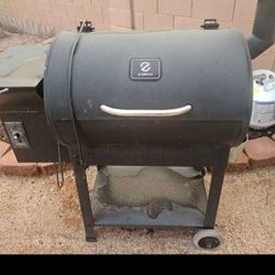 "Z Grills Pellet Smoker/Grill