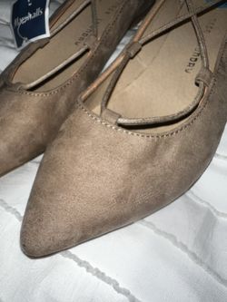 Chinese Laundry Pointed Toe Lace-Up Flats - New With Tags