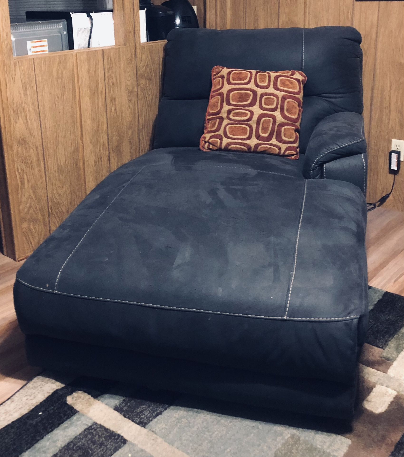Chase Lounge Power Reclining Chair